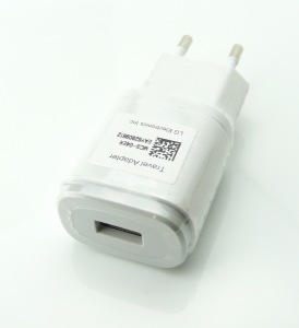 Obrzok LG USB Cestovn Dobje MCS-04ER  White (Bulk) - MCS-04ER