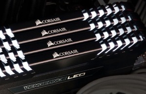Obrzok Corsair Vengeance LED 2x8GB DDR4 3000MHz C15 - biele LED - CMU16GX4M2C3000C15